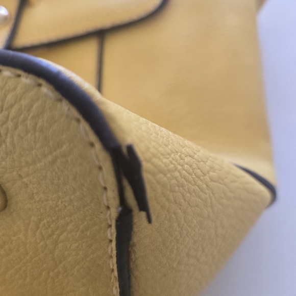 Yellow Leather Women's Bag Backpack. - Picture 9 of 9